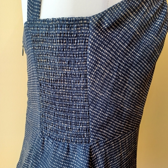 Cabi Women's Sleeveless Top Size 8 Navy & White Smocked Sides Adjustable Straps - Picture 6 of 15
